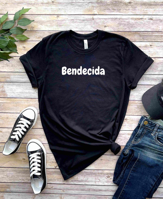 Bendecida  shirt
